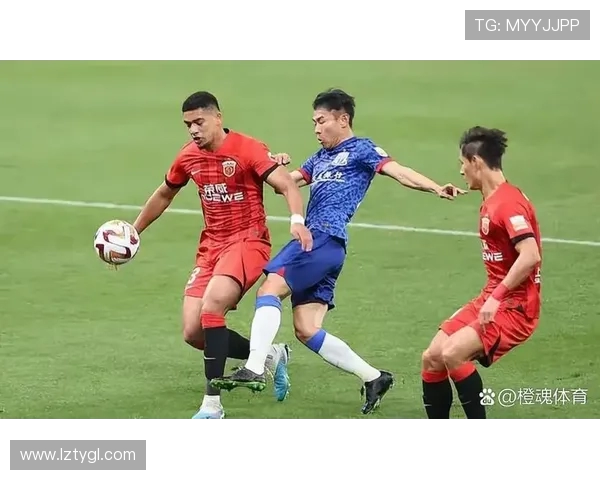 希姆基主场迎战莫斯巴达双方争夺联赛关键三分之战